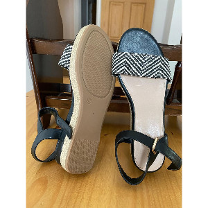 Ladies Sandals Low Heel