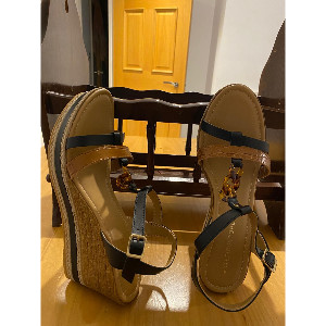 Women Sandals With Buckles