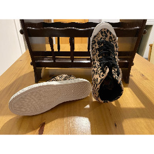 Fine Skin White Sole