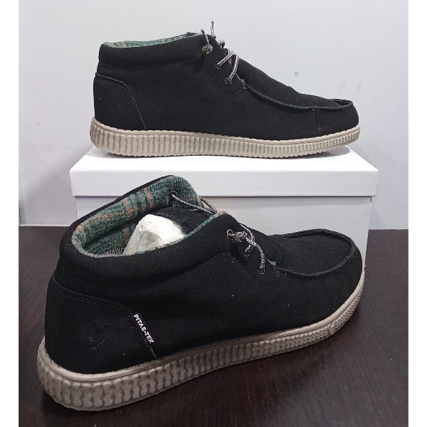 Walkin Pitas High-Top Sneakers