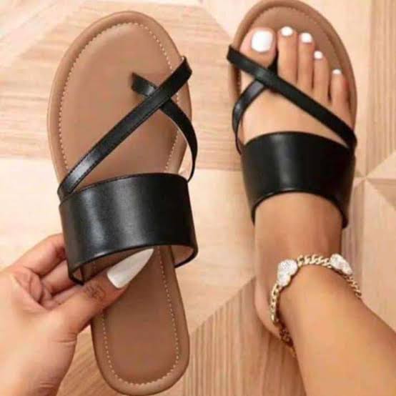 Lady  039;s Black Leather Pams