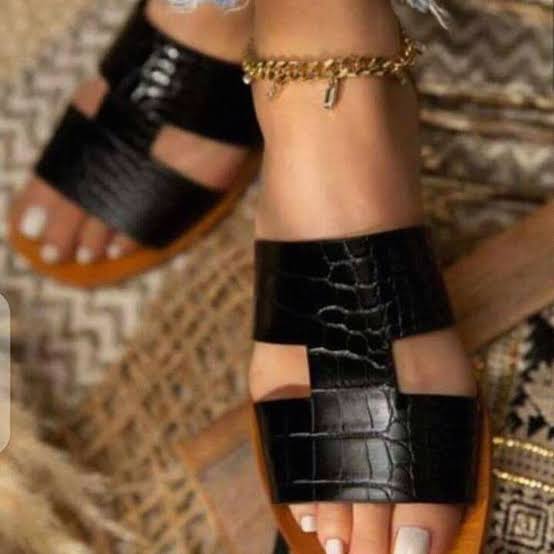 Black Quality Slippers