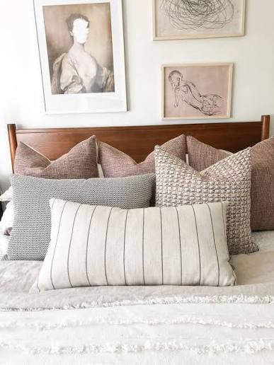 Set Of Beddings , Bed And Pillow