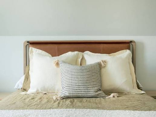 Small Bed And 3 Pillows